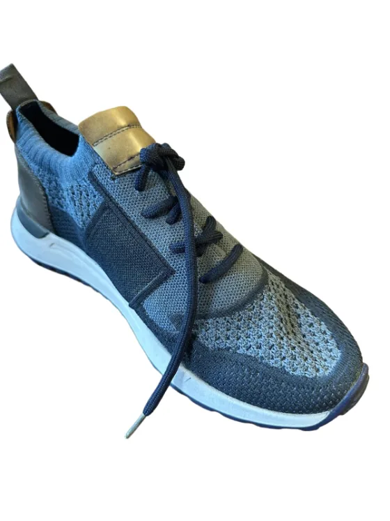 MODEL 044 — Spor